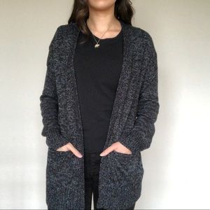 DIVIDED Black/White Warm Cardigan